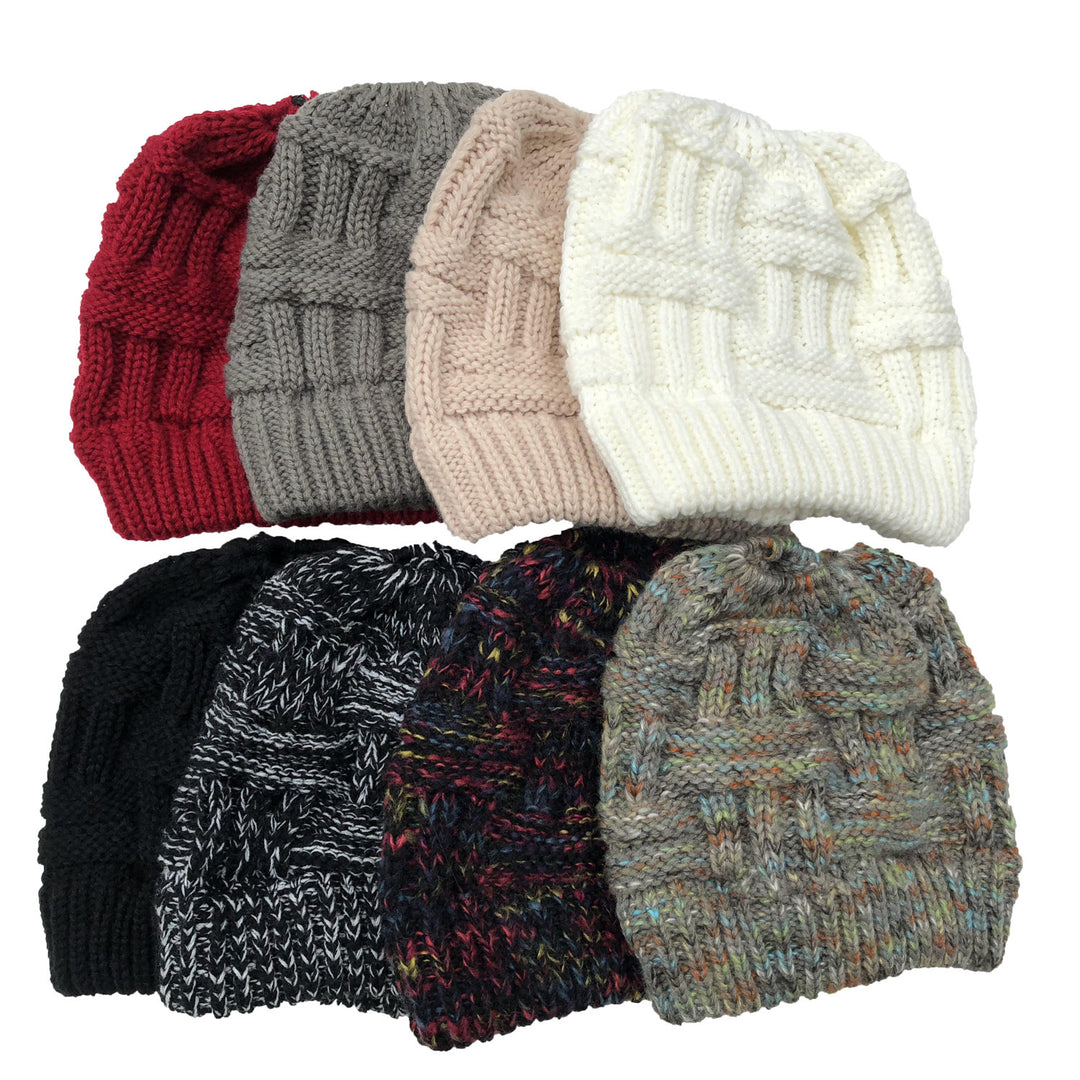 Winter Hats For WomenWinter Hats For WomenSoft Knit Ponytail Winter Hats For Women Head Circumference: Adjustable Length*Width: 21cm*20cm (Fit On Most Women) Material: Wool As you know, the different computers display colors differently, the color of the